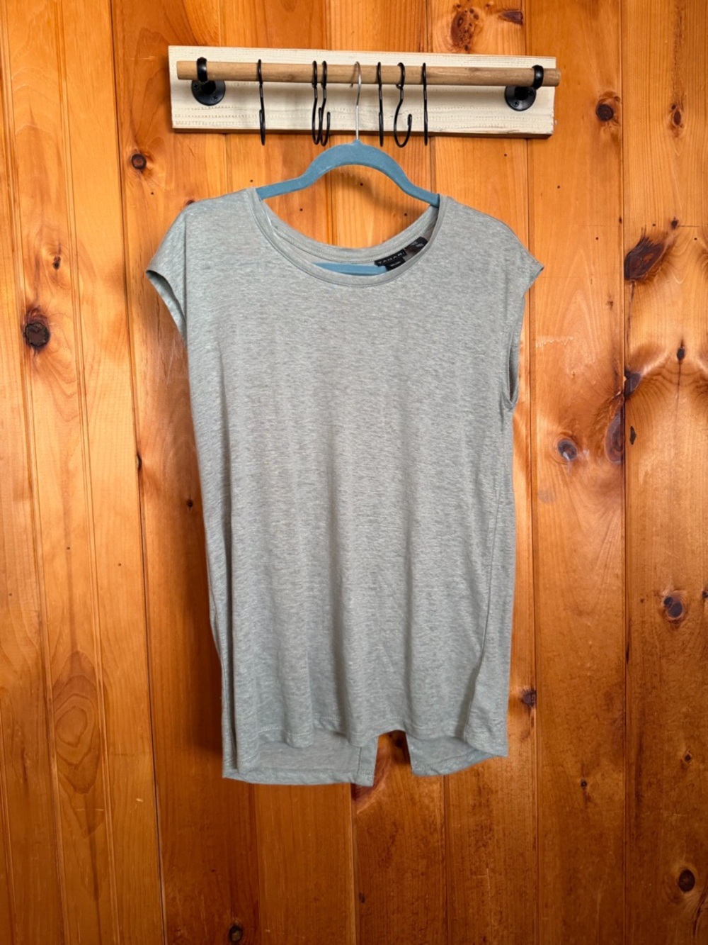 Light Green Sleeveless Crewneck Women’s Top Linen